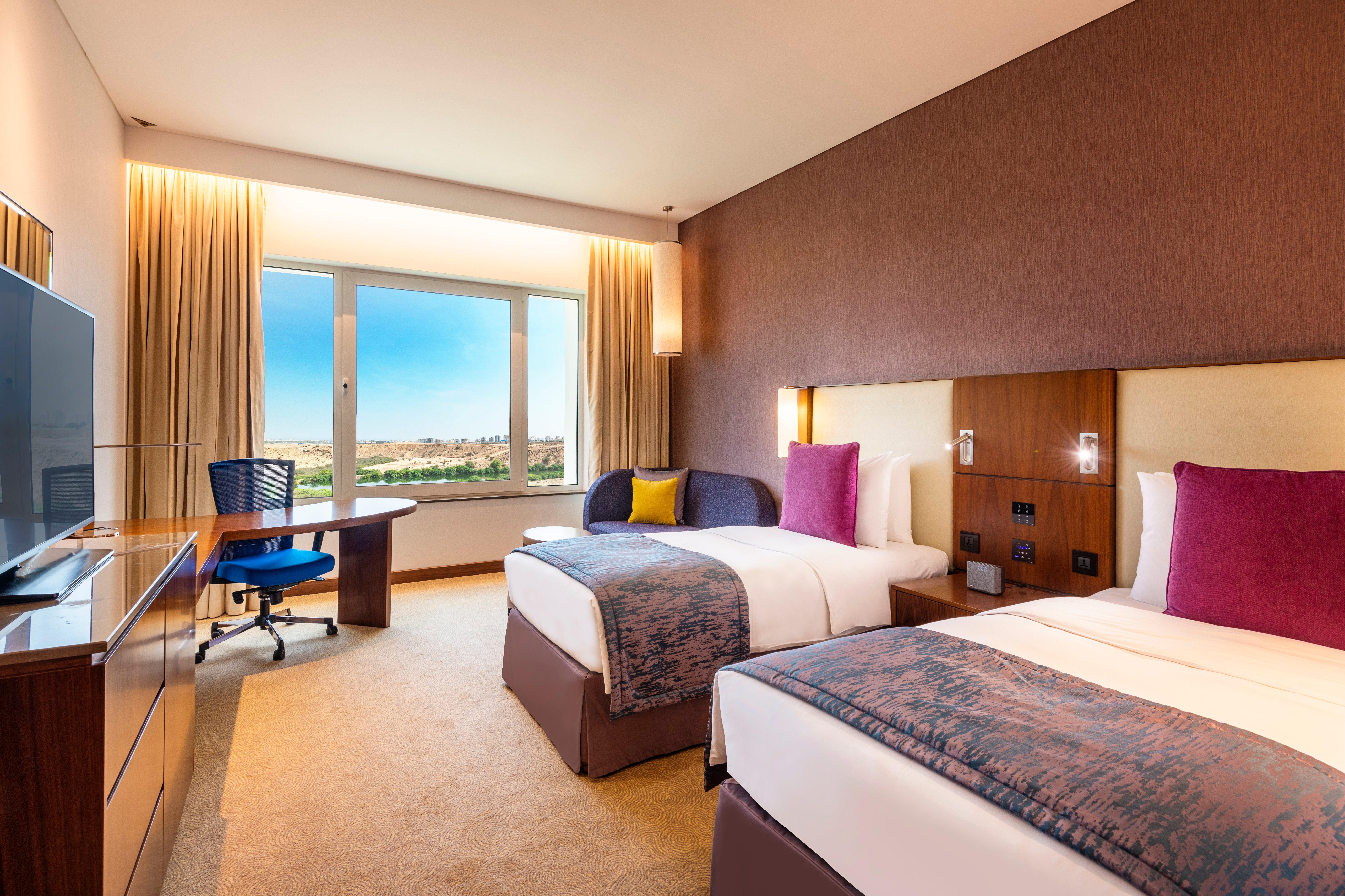 Crowne Plaza Muscat Ocec By Ihg Hotel Exterior foto