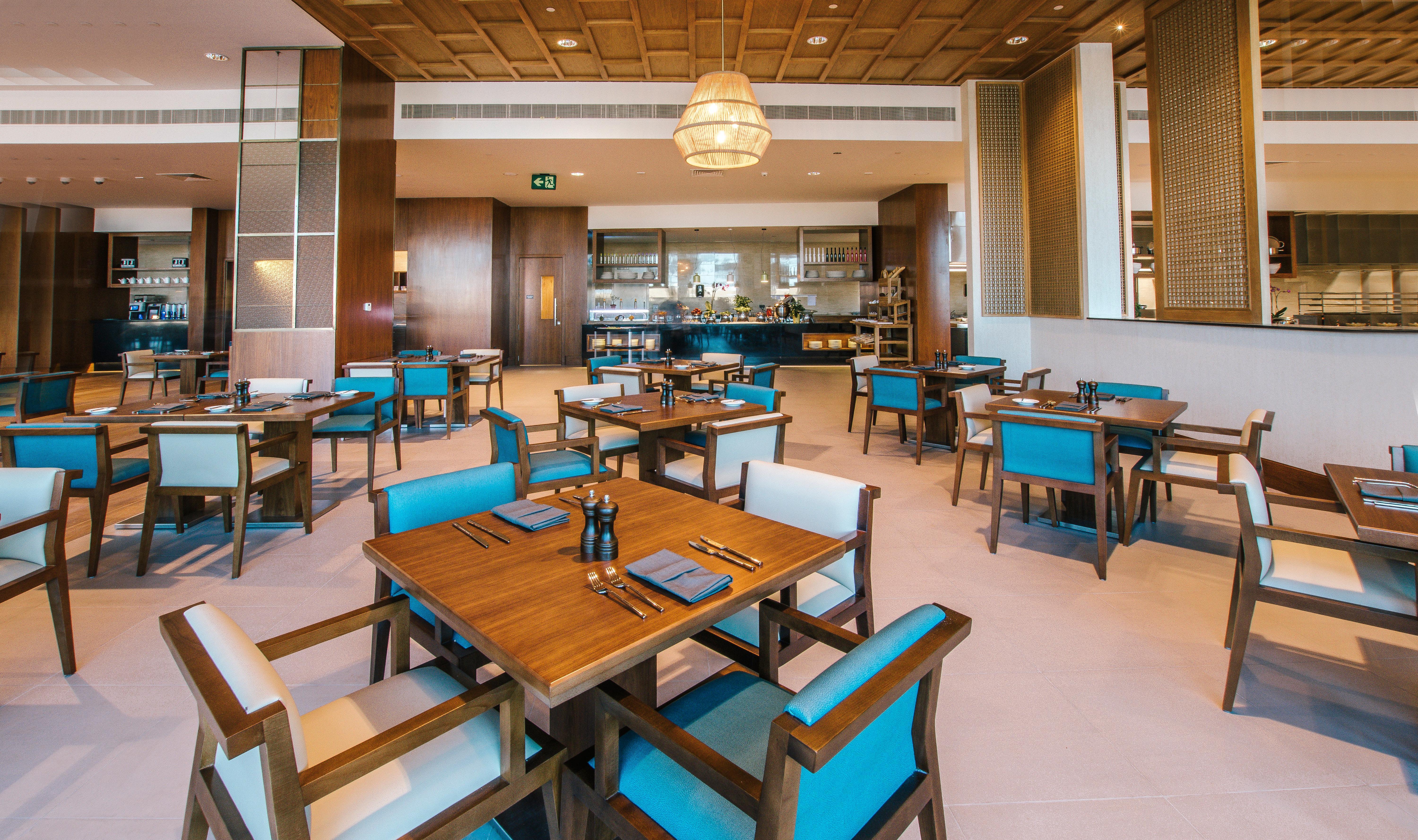 Crowne Plaza Muscat Ocec By Ihg Hotel Exterior foto