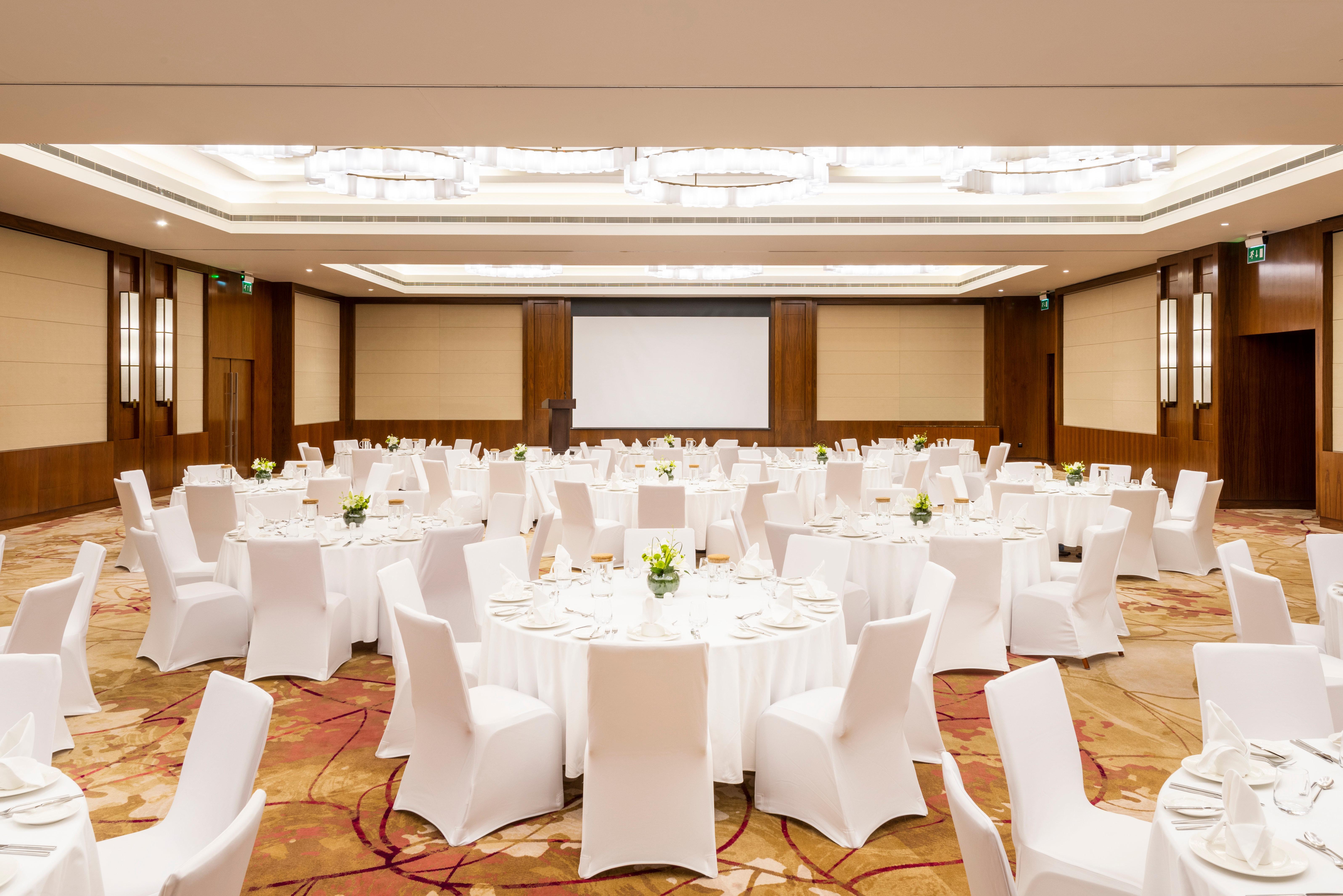 Crowne Plaza Muscat Ocec By Ihg Hotel Exterior foto