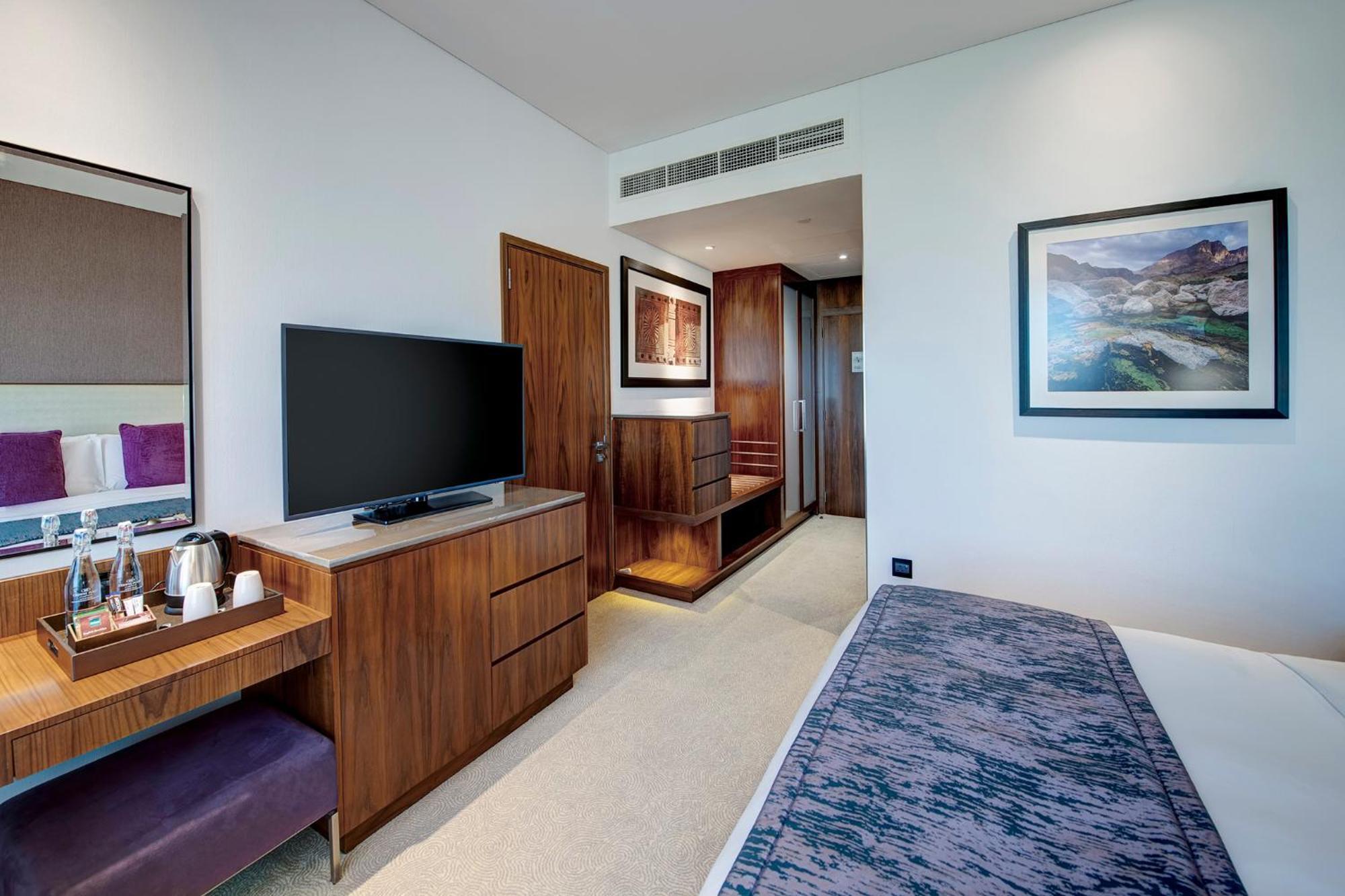 Crowne Plaza Muscat Ocec By Ihg Hotel Exterior foto